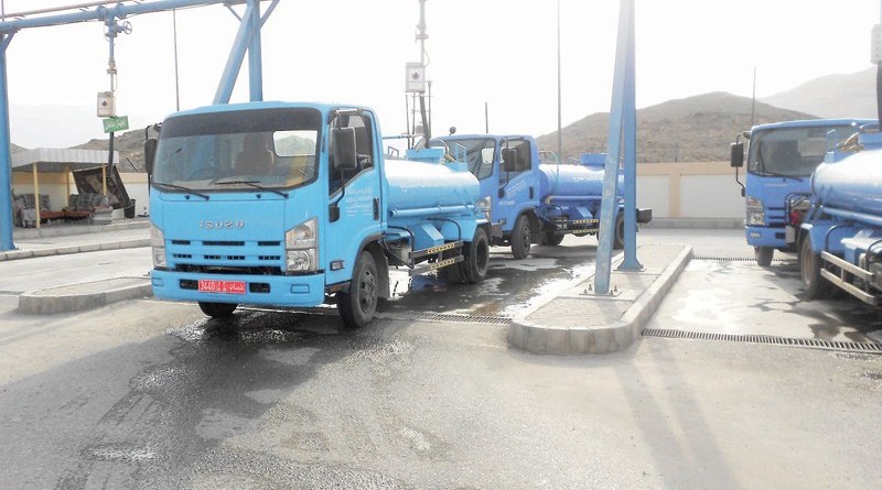 القوى العاملة: مهنة "سائق صهريج" للعمانيين فقط ابتداء من 30 أبريل المقبل