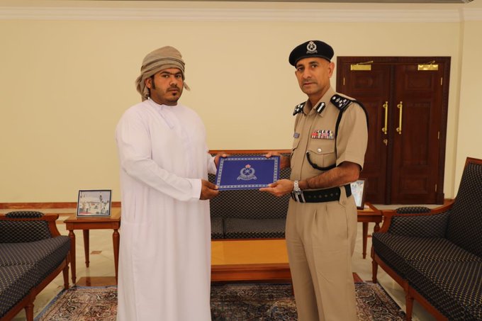 Royal Oman Police honours citizen