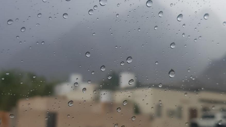 الأرصاد: فرص لهطول أمطار متفرقة على جبال الحجر