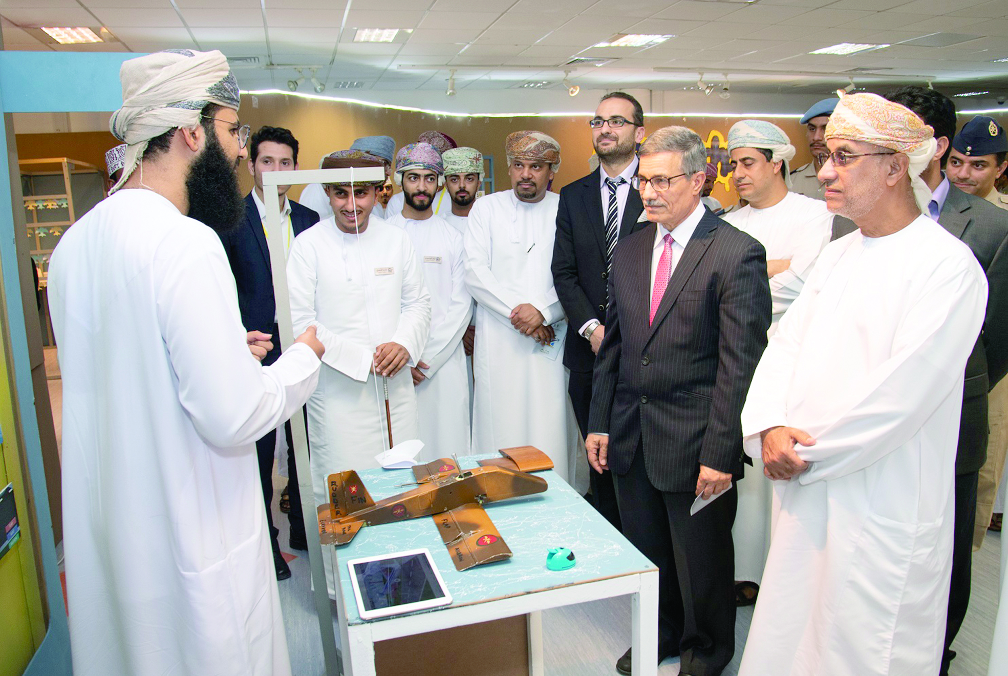 افتتاح معرض هندسة "الطيران" بجامعة السلطان قابوس