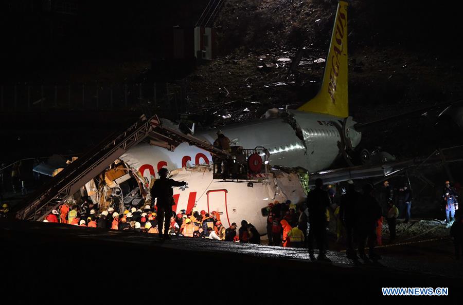 1 killed, 157 wounded as plane slides off runway in Istanbul
