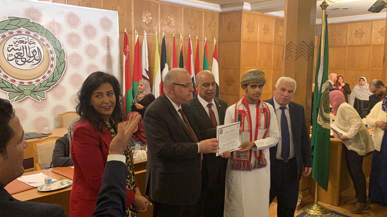 بالصور.. إنجاز جديد.. السلطنة تحصد المركز الأول على مستوى العرب في مسابقة التحدث باللغة العربية