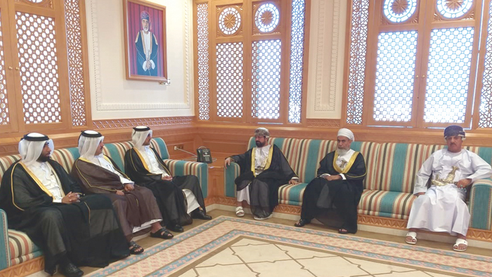 Qatari delegation visits Oman