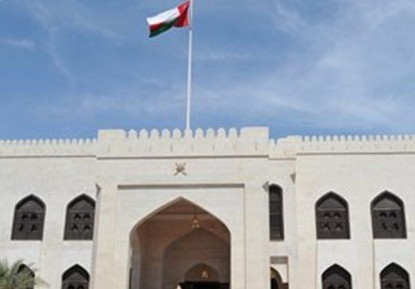 سفارة السلطنة في مصر تحيط المواطنين المتواجدين في مصر بتواصل معهم على مدار الساعة