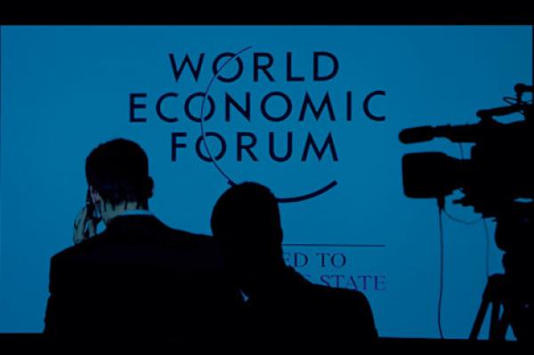 بروفيسورة عمانية ضمن قائمة المنتدى الاقتصادي العالمي للقيادات العالمية الشابة