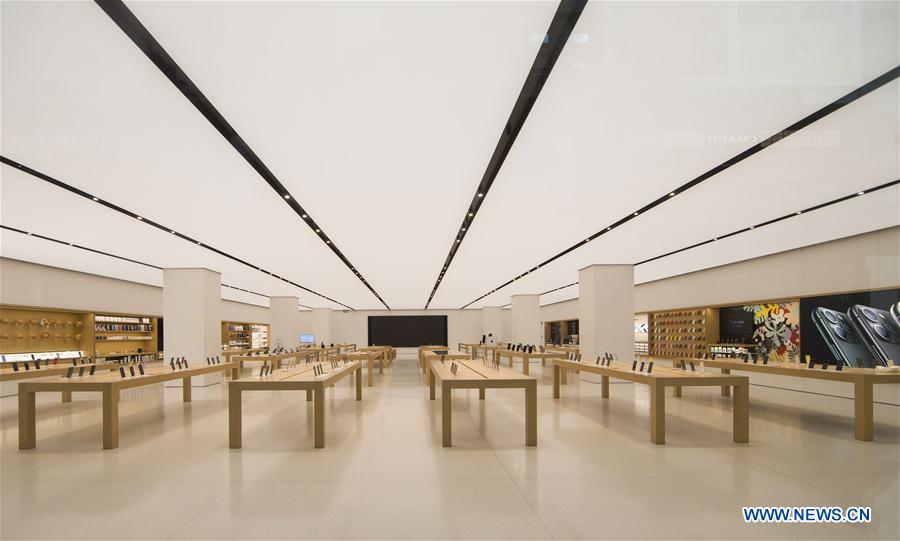 Apple to close all stores worldwide outside of China for two weeks