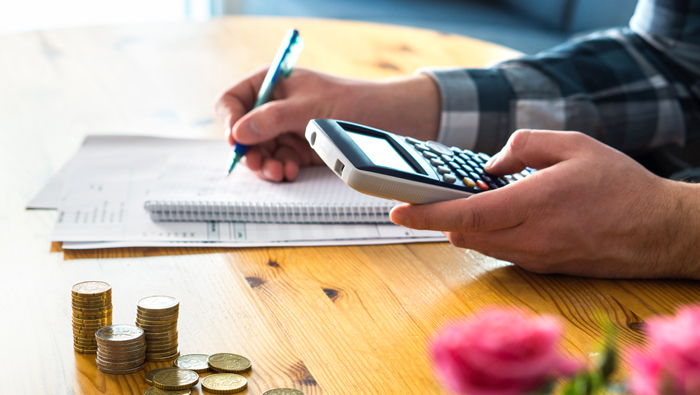 Average household income in Oman jumps by more than 21%