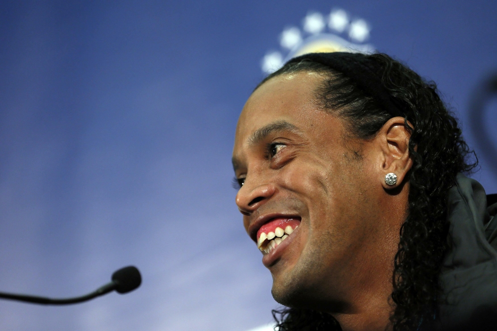 Ex-teammates send birthday wishes to jailed Ronaldinho