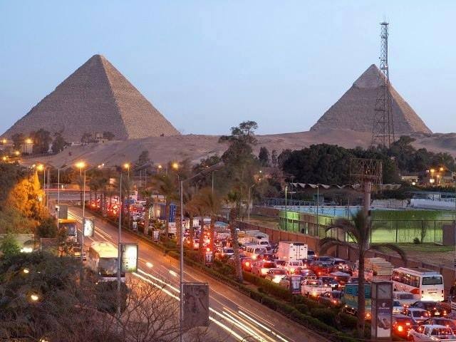مصر.. وفاة 18 شخصًا على الأقل وإصابة العشرات في حادث مروري