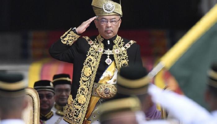 وضع ملك ماليزيا وزوجته بالحجر الصحي بعد إصابة عدد من العاملين في القصر بكورونا