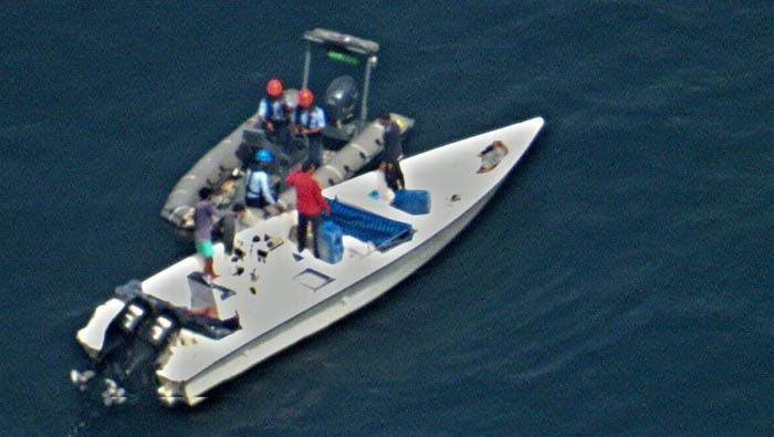 RAFO rescues five citizens lost at sea off Barka