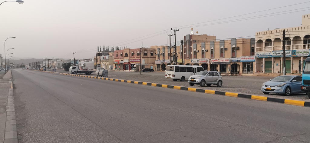 عمان تحاصر كورونا ..هدوء تام في ولايات محافظة الداخلية‎