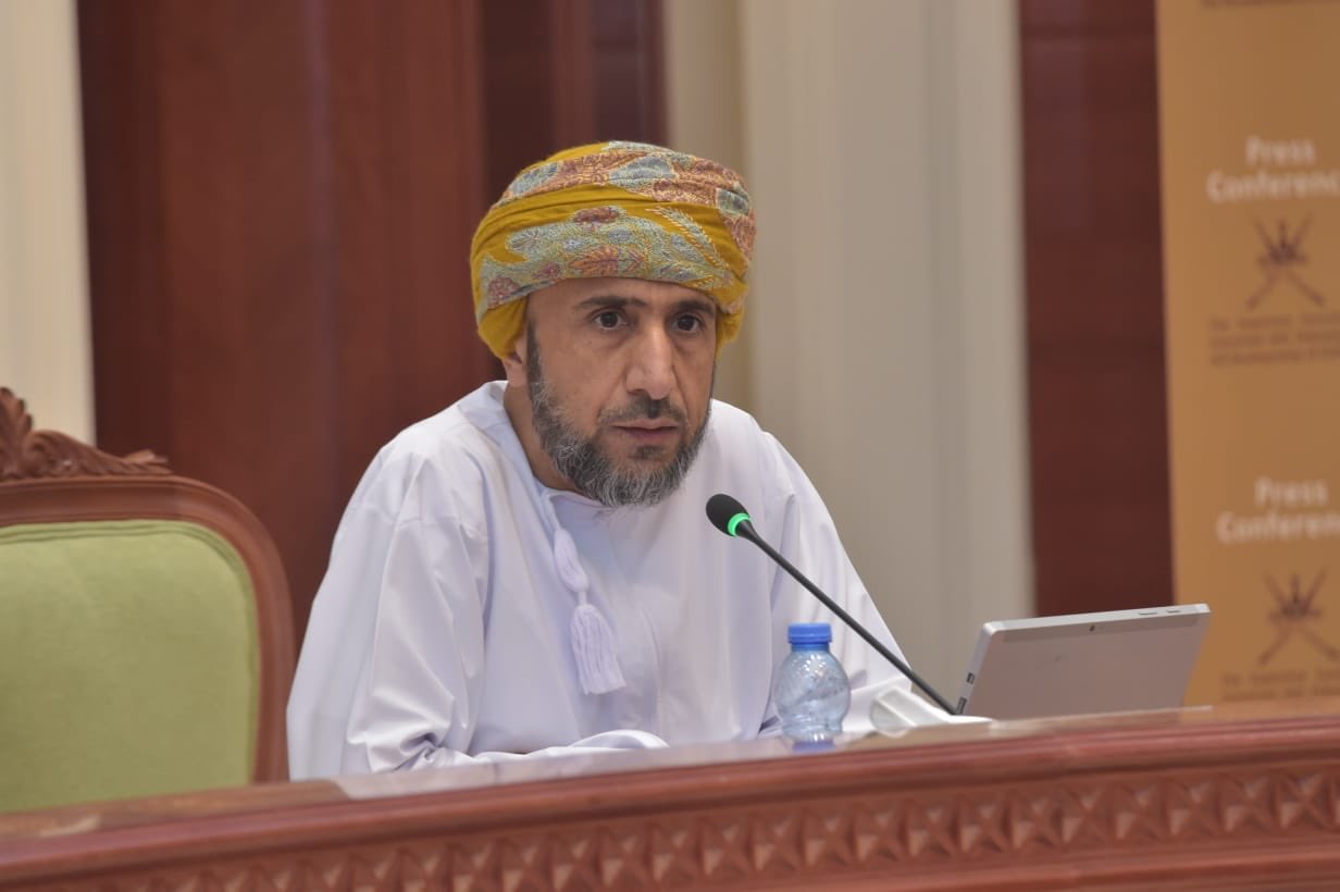 العبري: تم تسجيل إصابات كورونا بين الطلبة المبتعثين والمخالطين لهم