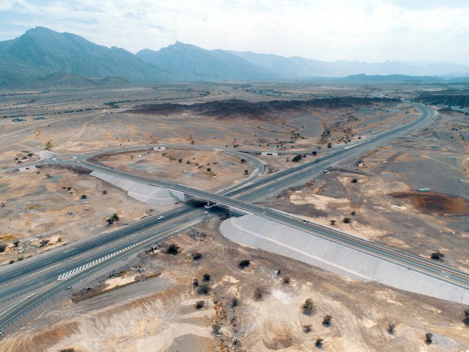 وزارة النقل تفتتح  جزءاً من طريق ازدواجية بركاء نخل