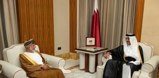 His Majesty sends message to Emir of Qatar