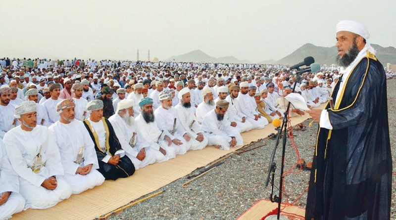 "كورونا" وصلاة العيد في دول الخليج.. "صلّوا في بيوتكم"
