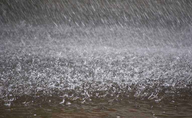 الطقس..أمطار غزيرة على محافظة ظفار