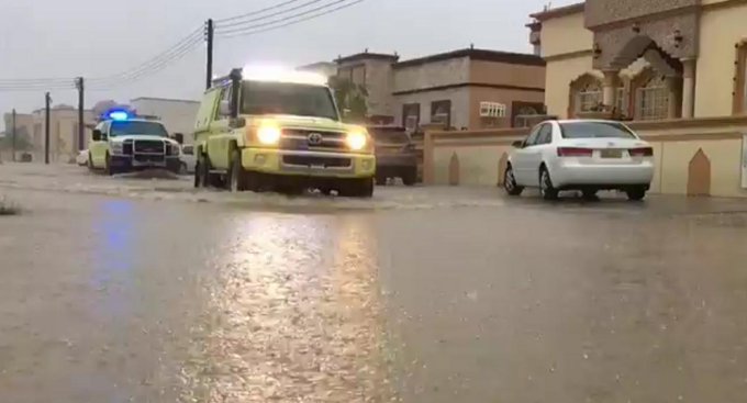 Family of 14 evacuated from flooded house in Oman