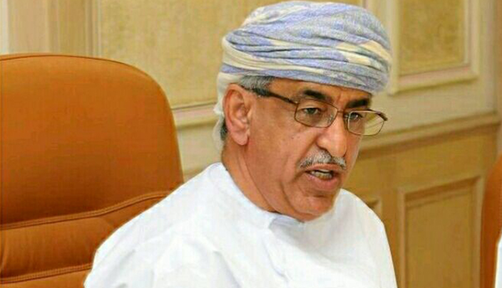 وزير الصحة: أغلب الإصابات التي سجلت بالسلطنة بسبب "تجمعات عمالية"