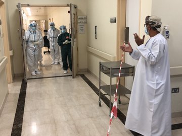 وزير الصحة يزور مستشفى خولة