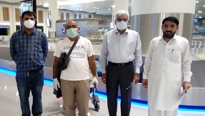 28 doctors from Pakistan return to Oman