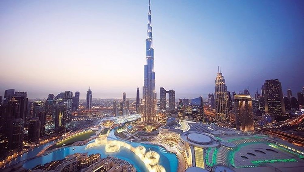 دبي تعلن موعد إعادة فتح مراكز التسوق والشركات بشكل كامل