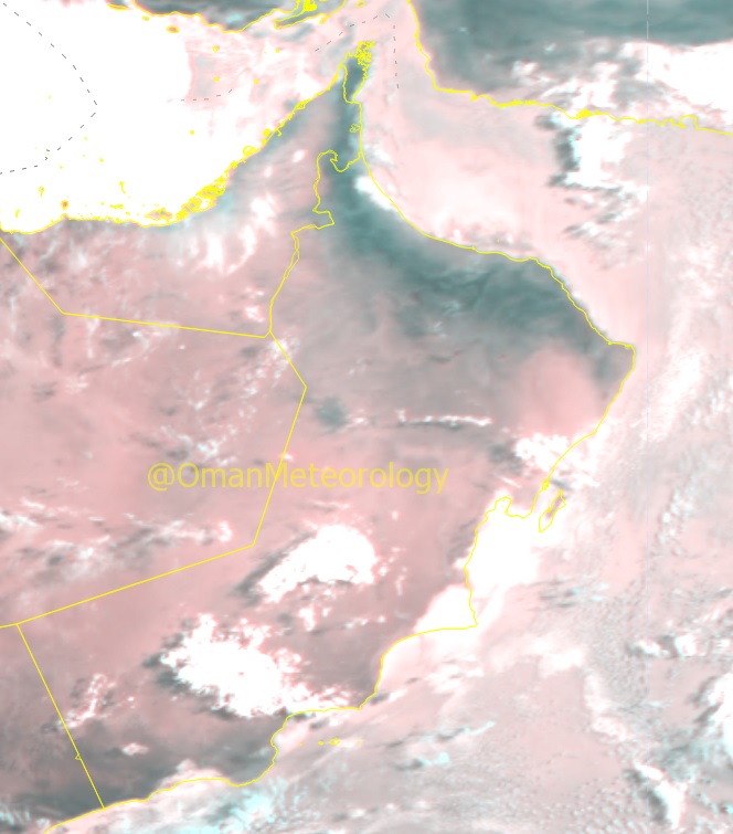 الأرصاد:انتشار وتدفق السحب على سواحل بحر عمان و  بحر العرب