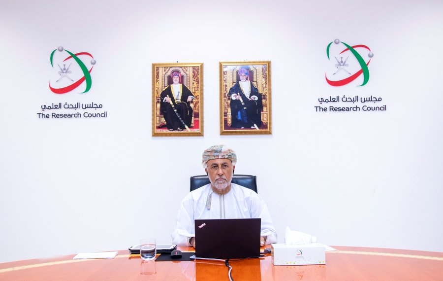 برئاسة السيد شهاب بن طارق..هيئة مجلس البحث العلمي تعقد اجتماعها الثاني