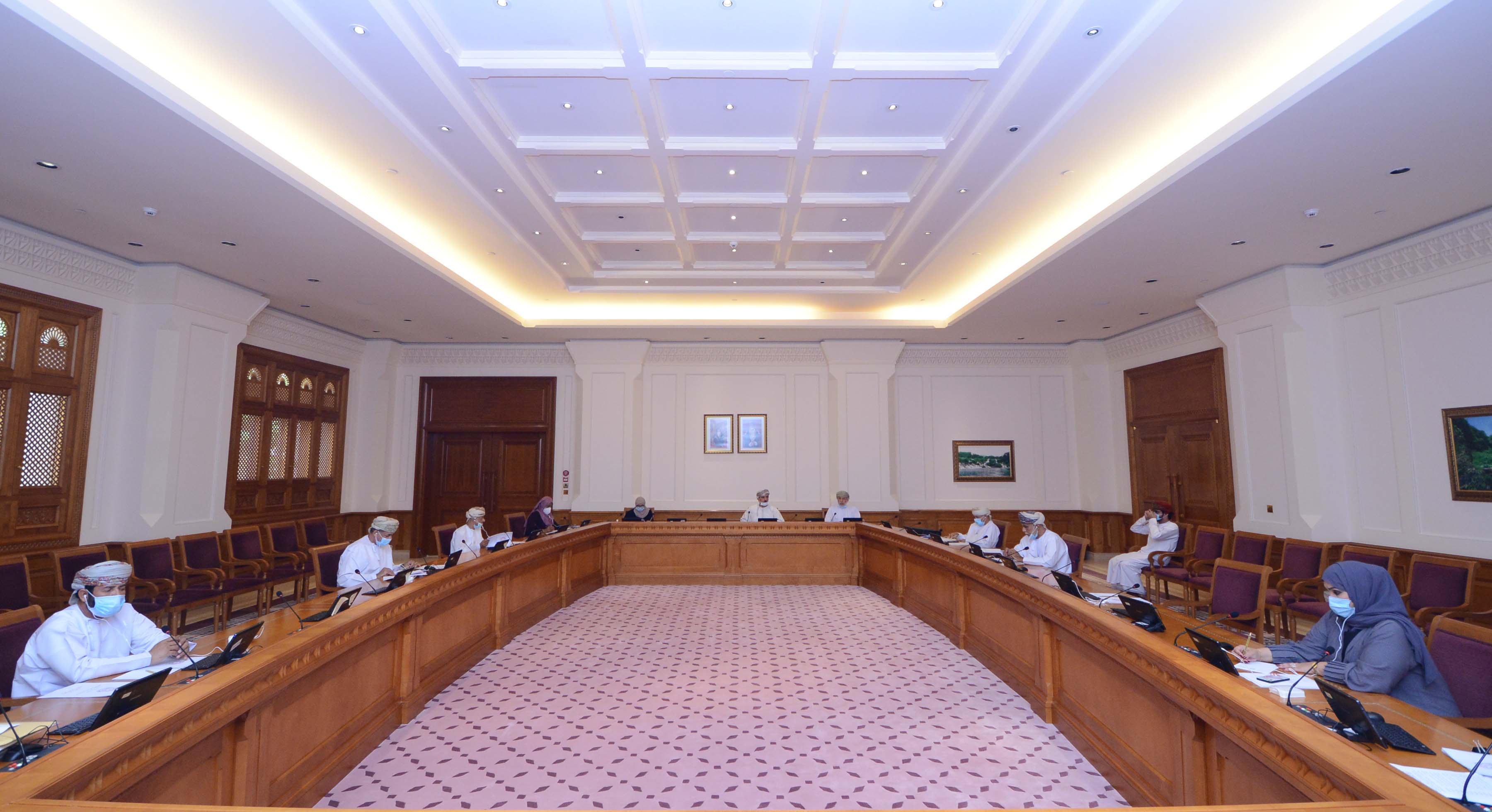 " اجتماعية الدولة " تستعرض  نتائج دراستها حول  واقع كبار السن  في السلطنة