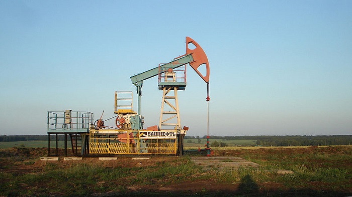 Price of Oman oil rises