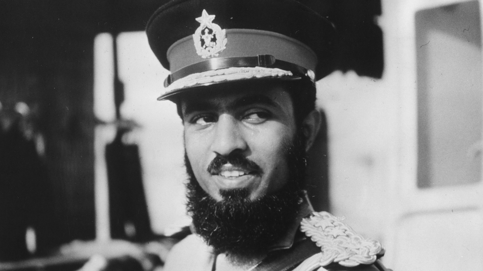 14 يوليو 1973: السلطان قابوس بن سعيد -طيب الله ثراه- يدعو أبناء الوطن إلى العودة لبناء بلدهم