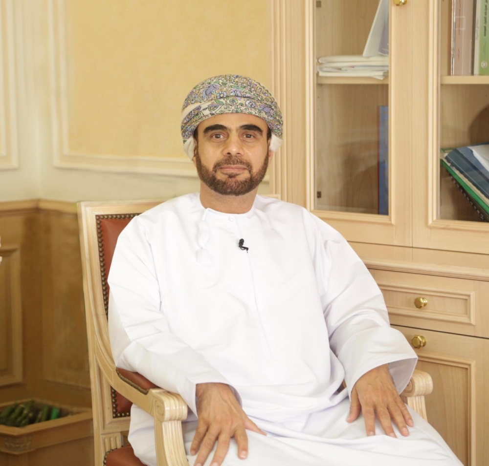 الحوسني: الفحوصات اليومية بالسلطنة مقبولة بالنسبة لعدد السكان.. والمخالطة أهم سبب لانتشار الفيروس