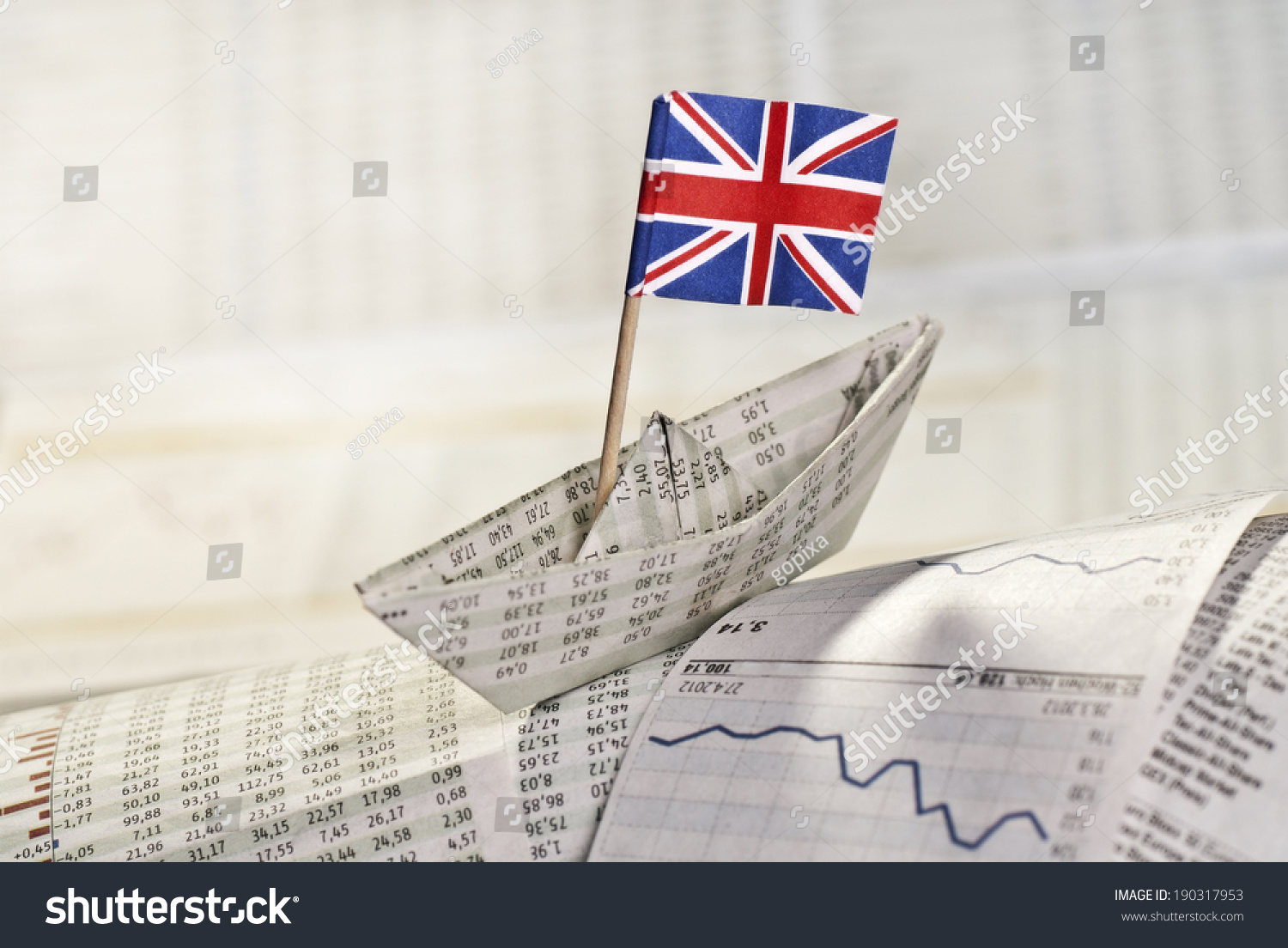 انعاش الاقتصاد البريطاني بتوفير فرص العمل وتخفيض الضريبة