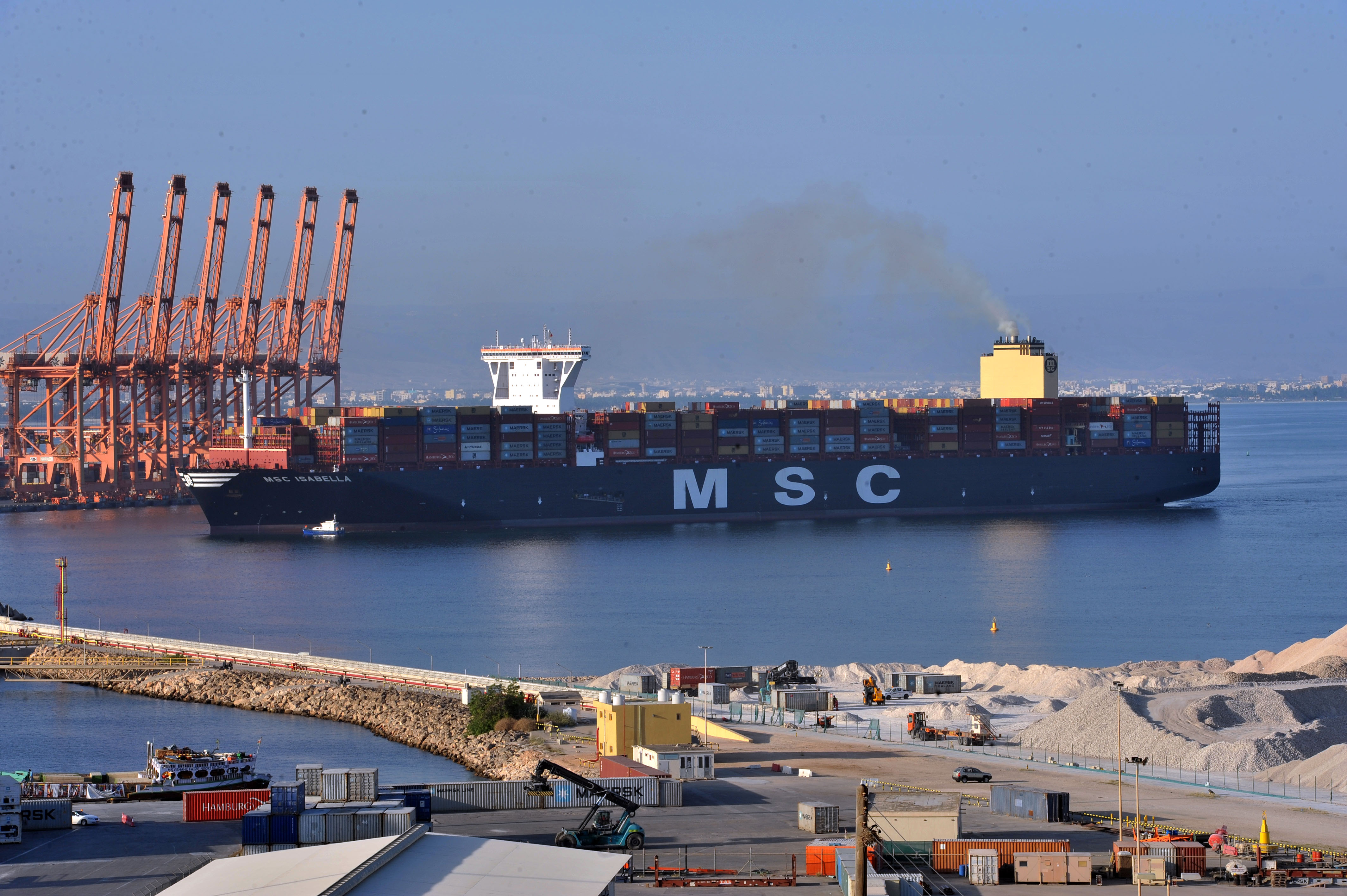 Oman’s trade surplus touches OMR1.53bn by end of March 2020 - Times of Oman