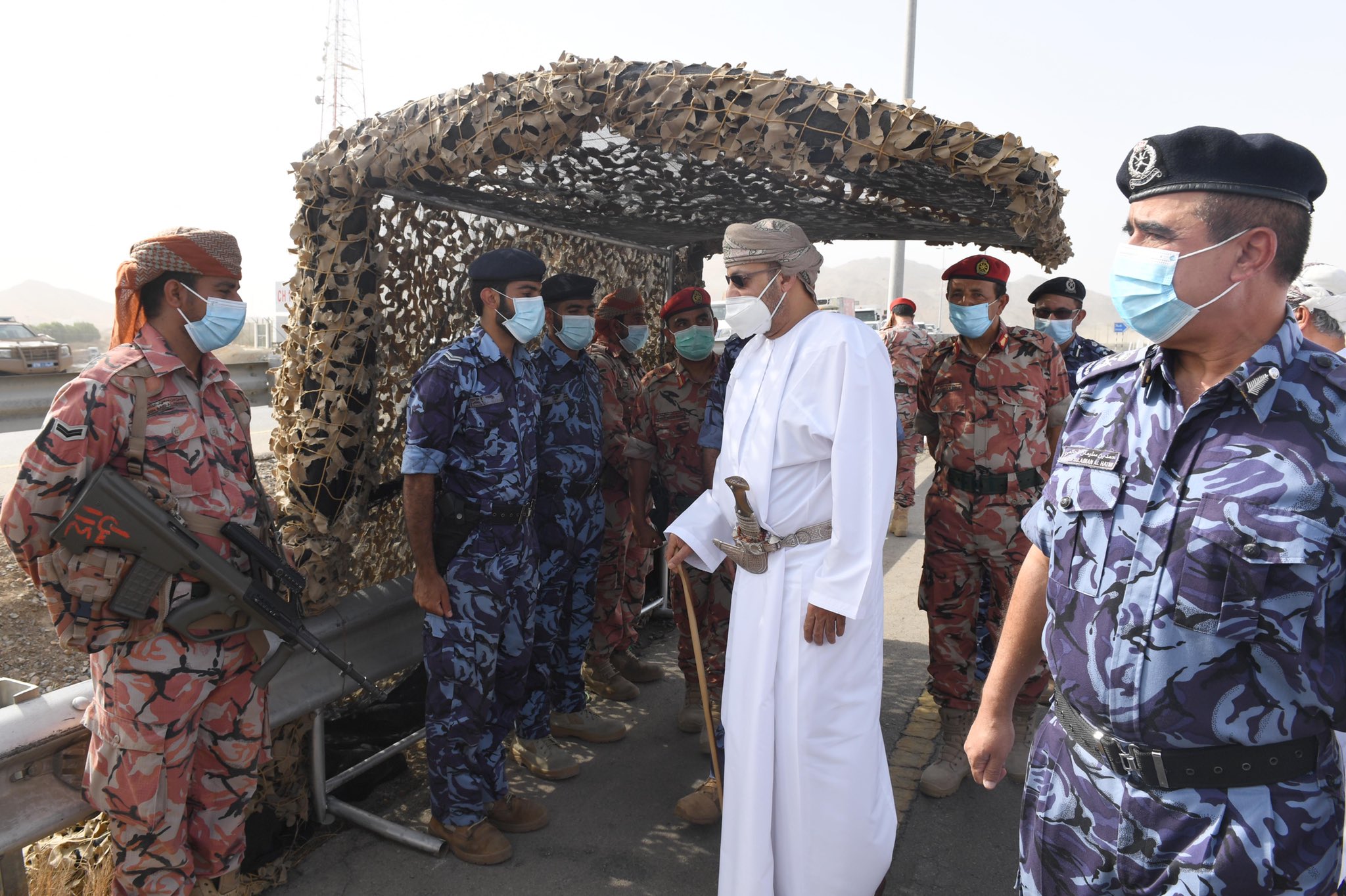 Supreme Committee members visit checkposts in Oman