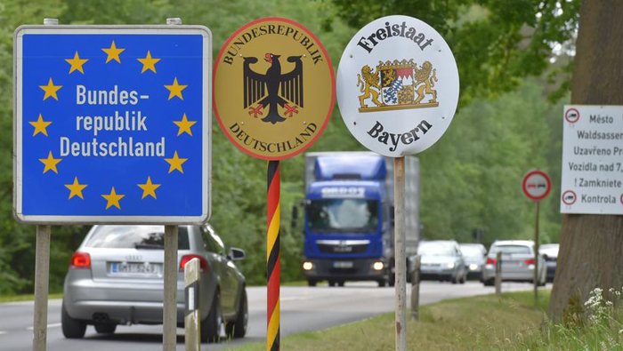 German officials say EU internal borders should stay open