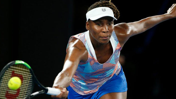 Venus sweeps past Azarenka to face Serena at Top Seed Open