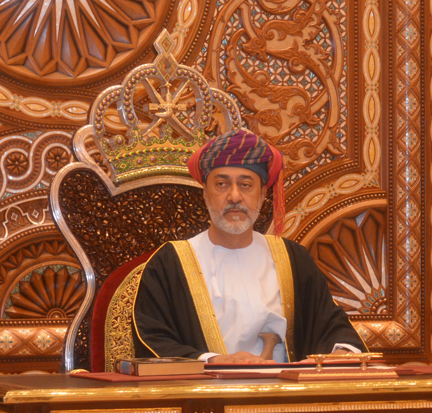 جلالة السلطان يهنئ رئيس جمهورية الأورجواي الشرقية بمناسبة ذكرى استقلال بلاده