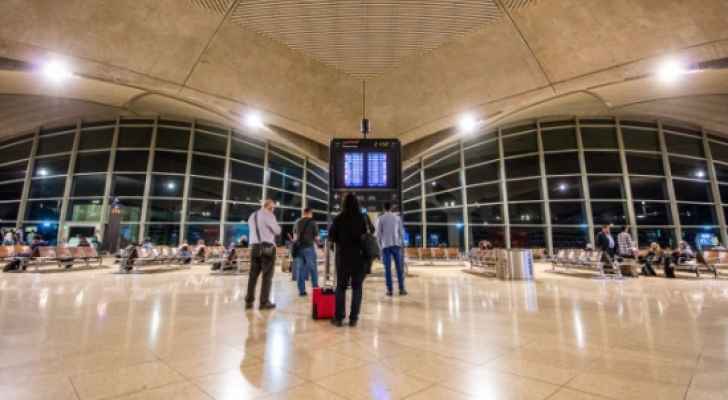 الأردن يُؤجل العمل بقرار بدء حركة السفر الاعتيادية في مطار الملكة علياء