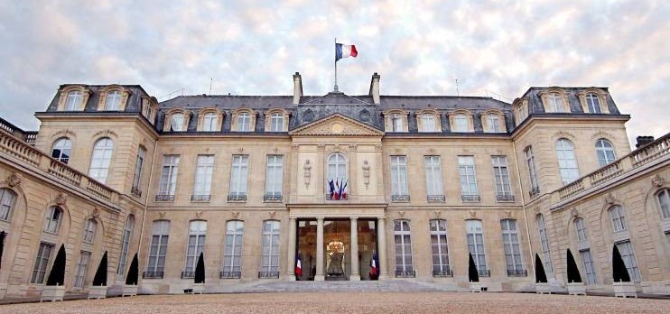 فرنسا تعلن انعقاد مؤتمر دعم لبنان غدًا "عن بعد"