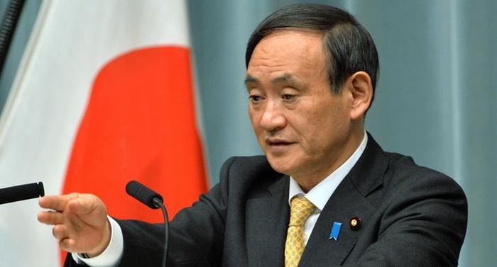 Shinzo Abe's aide Yoshihide Suga leads race for next Japanese PM