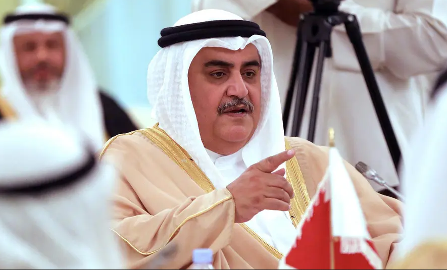 مستشار ملك البحرين: إعلان إقامة علاقات مع إسرائيل يصب في مصلحة أمن المنطقة واستقرارها