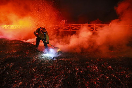 Evacuation order issued as wildfire moves closer to communities in California