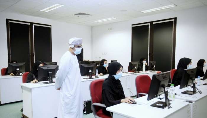 المجلس العماني للاختصاصات الطبية: لأول مرة في السلطنة يتقدم 492 طبيبا عمانيا لامتحان القبول