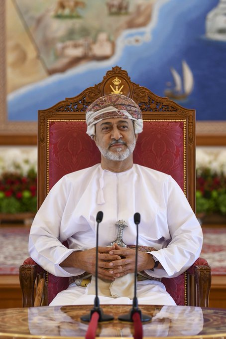 بالصور..استقبال جلالة السلطان لشيوخ ظفار