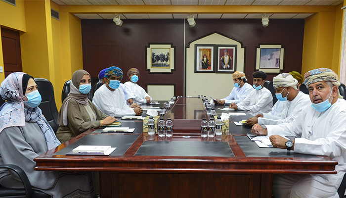 Minister meets officials at Raysut Industrial City