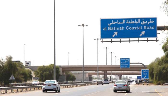 Ministers review phase one of Al Batinah Coastal Road in Oman