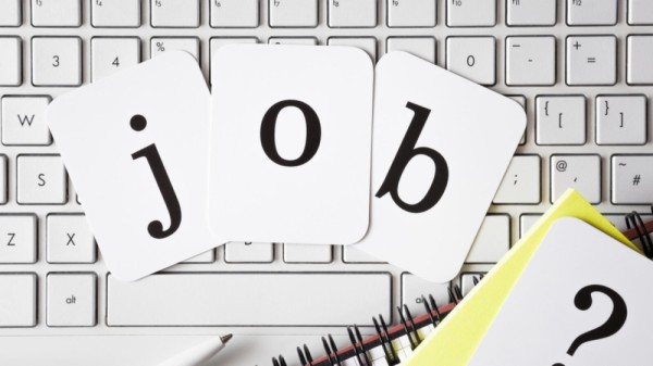 Ministry of Labour announces availability of jobs at Diwan of Royal Court
