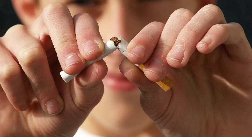 دراسة تحذر: التدخين يتسبب في مضاعفة عدوى "كوفيد 19"