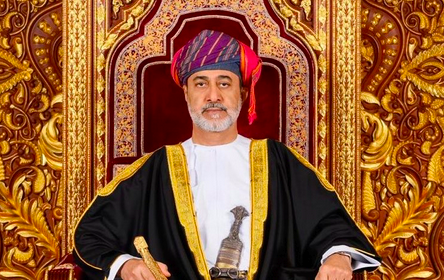 جلالة السلطان يتوجه إلى دولة الكويت